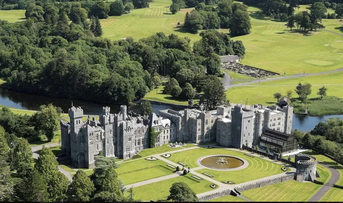 Ireland's Castles, Coastlines & Grand Estates hero image